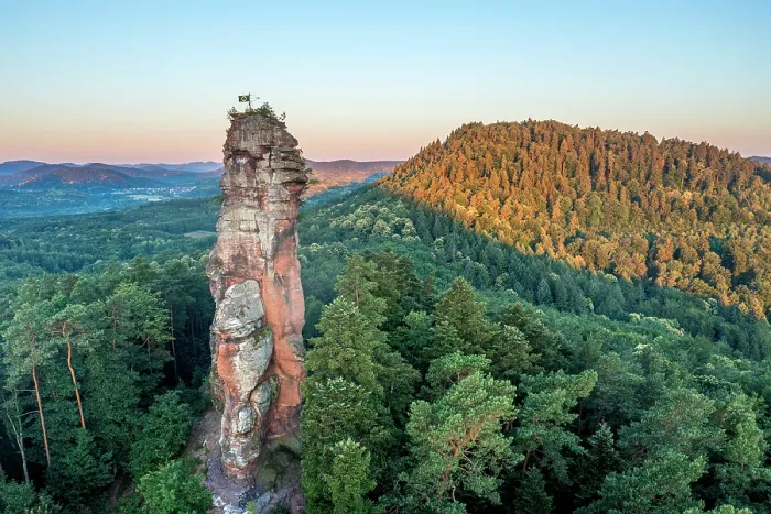 Framed Print : Asselstein rock, Annweiler am Trifels, German Wine Route, Palatinate Forest, Wasgau, Southern Wine Route, Rhineland-Palatinate, Germany