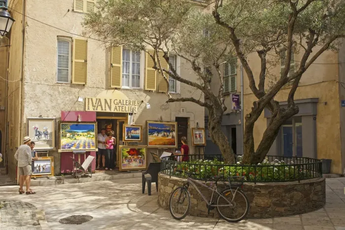 Framed Print : Atelier in Saint Tropez, Cote Azur, Provence-Alpes-Cote d Azur, France Framed Print : Atelier in Saint Tropez, Cote Azur, Provence-Alpes-Cote d Azur, France
