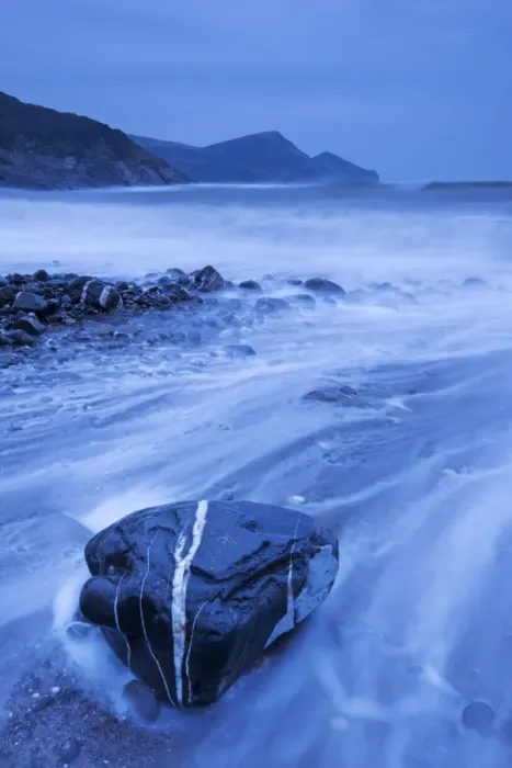 Framed Print : Atlantic waves crash against the shores of Crackington Haven on a stormy winter day Framed Print : Atlantic waves crash against the shores of Crackington Haven on a stormy winter day