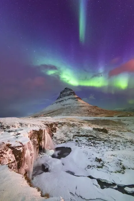 Framed Print : Aurora Borealis over Kirkjufell Waterfall, Snaefellsnes National Park Framed Print : Aurora Borealis over Kirkjufell Waterfall, Snaefellsnes National Park