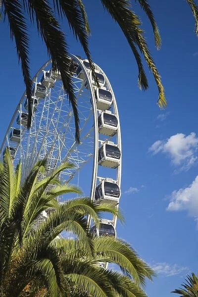 Australia, Western Australia, Perth. The 50 metre high Wheel of Perth ferris wheel
