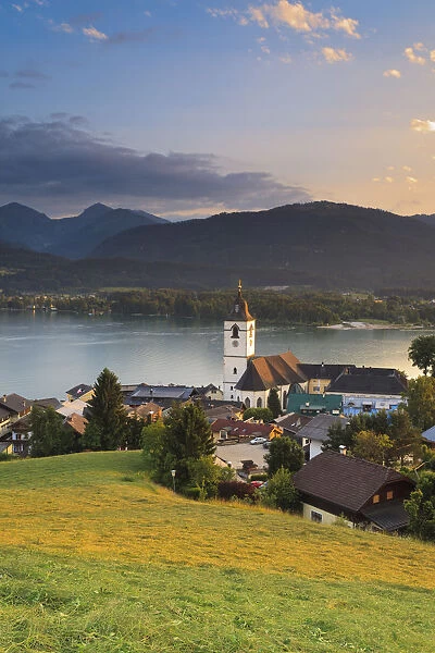 Austria, Osterreich, Salzburg, Flachgau. Wolfgangsee lake. St Wolfgang