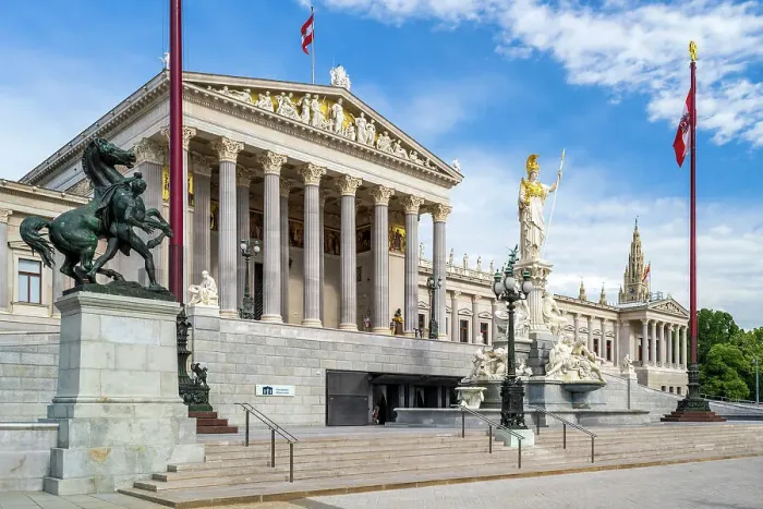 Framed Print : Austrian Parliament Building, Vienna, Austria Framed Print : Austrian Parliament Building, Vienna, Austria