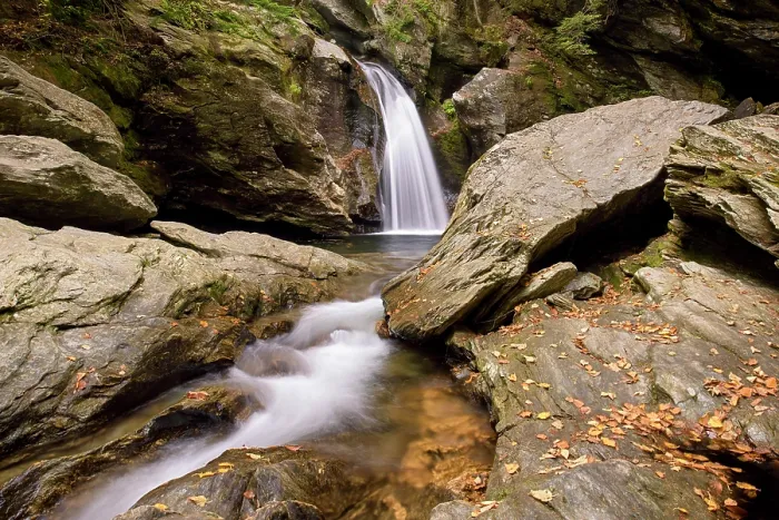 Framed Print : Autumn at Bingham Falls, Green Mountains, Stowe, Vermont, USA Framed Print : Autumn at Bingham Falls, Green Mountains, Stowe, Vermont, USA