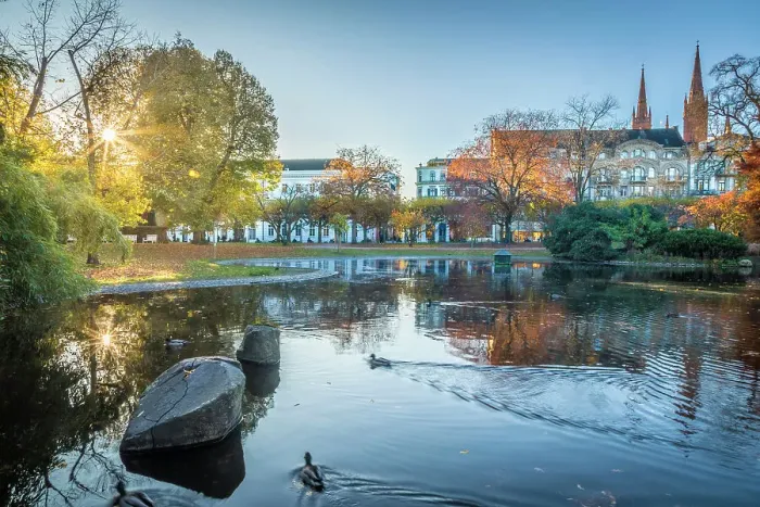 Framed Print : Autumn mood at the pond on Warmen Damm, Wiesbaden, Hesse, Germany Framed Print : Autumn mood at the pond on Warmen Damm, Wiesbaden, Hesse, Germany