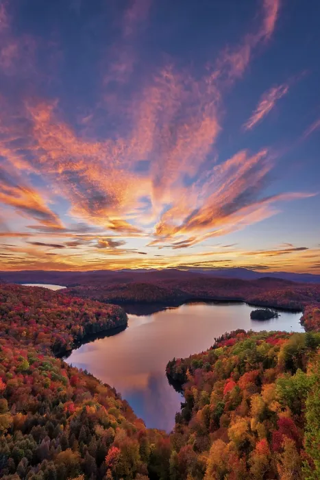 Framed Print : Autumn sunset over Nichols Pond, Green Mountains, Woodbury, Vermont, USA Framed Print : Autumn sunset over Nichols Pond, Green Mountains, Woodbury, Vermont, USA