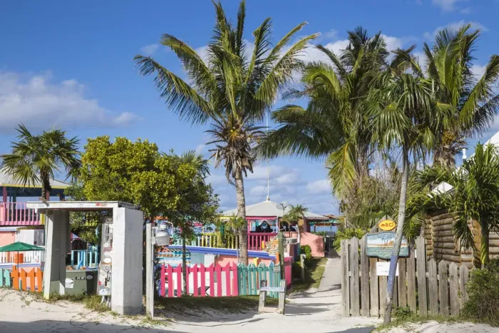 Framed Print : Bahamas, Abaco Islands, Great Guana Cay, Nippers Bar Framed Print : Bahamas, Abaco Islands, Great Guana Cay, Nippers Bar