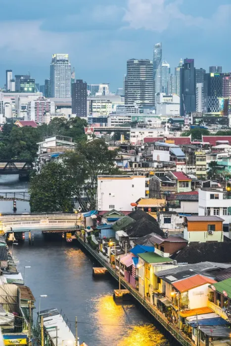 Framed Print : Bangkok, Thailand. SKyline at dusk