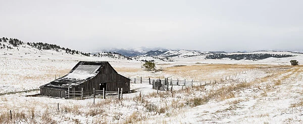 Barn in Montans Wild North, Montana, USA