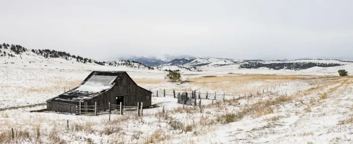 Framed Print : Barn in Montans Wild North, Montana, USA