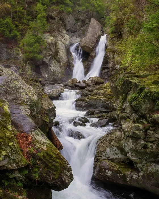 Framed Print : Bash Bish Falls, Taconic Mountains, Massachusetts, USA Framed Print : Bash Bish Falls, Taconic Mountains, Massachusetts, USA