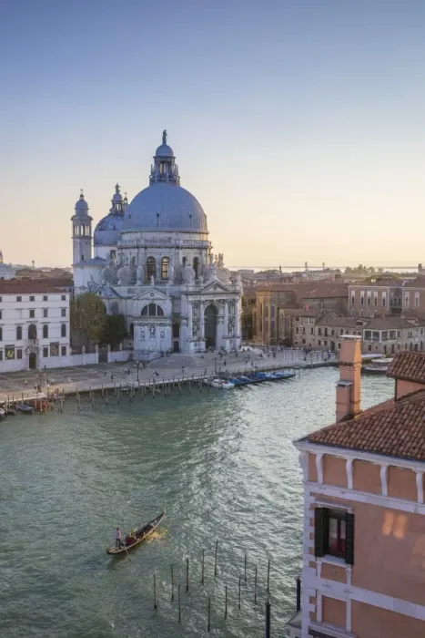 Framed Print : Basilica di Santa Maria della Salute, Grand Canal, Venice, Italy Framed Print : Basilica di Santa Maria della Salute, Grand Canal, Venice, Italy