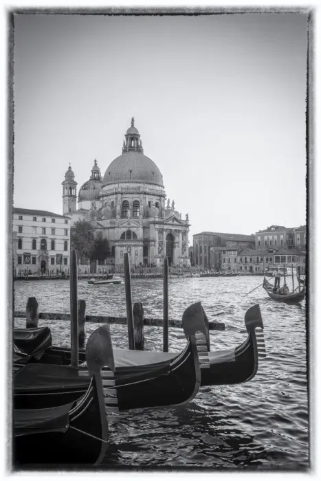 Framed Print : Basilica di Santa Maria della Salute, Grand Canal, Venice, Italy Framed Print : Basilica di Santa Maria della Salute, Grand Canal, Venice, Italy