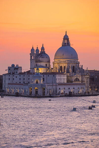 Basilica di Santa Maria della Salute, Grand Canal, Venice, Veneto, Italy