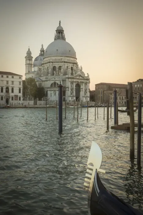 Framed Print : Basilica di Santa Maria della Salute, Grand Canal, Venice, Italy Framed Print : Basilica di Santa Maria della Salute, Grand Canal, Venice, Italy