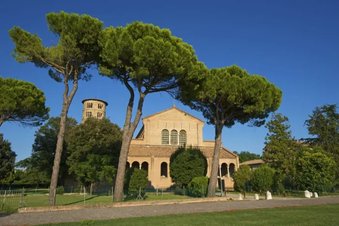 Framed Print : Basilica di Sant'Apollinare, Ravenna, Emilia- Romagna, Italy