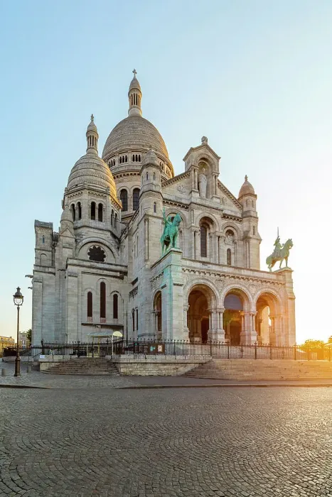 Framed Print : The Basilica of Sacre Coeur de Montmartre at Sunrise, Montmartre, Paris, France Framed Print : The Basilica of Sacre Coeur de Montmartre at Sunrise, Montmartre, Paris, France