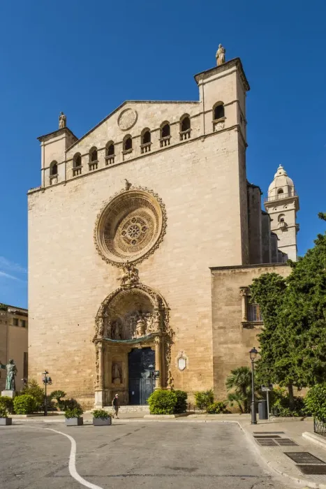 Framed Print : Basilica de Sant Francesc, Palma, Mallorca, Balearic Islands, Spain Framed Print : Basilica de Sant Francesc, Palma, Mallorca, Balearic Islands, Spain