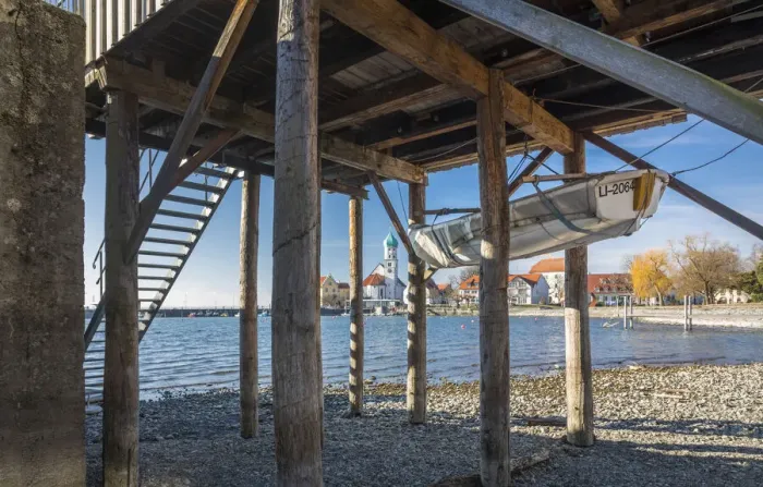 Framed Print : Bathing huts on the waterfront in Wasserburg am Bodensee, Bavaria, Germany Framed Print : Bathing huts on the waterfront in Wasserburg am Bodensee, Bavaria, Germany