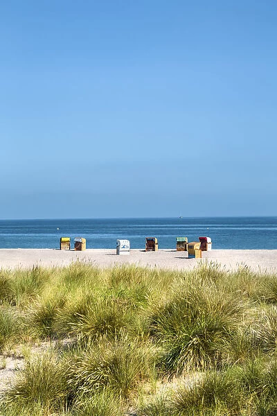Beach, dunes and beach baskets, Heiligenhafen, Baltic coast, Schleswig-Holstein, Germany