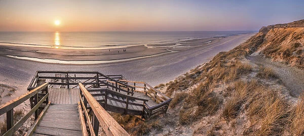 Beach exit on the Red cliff in Kampen at sunset, Sylt, Schleswig-Holstein, Germany