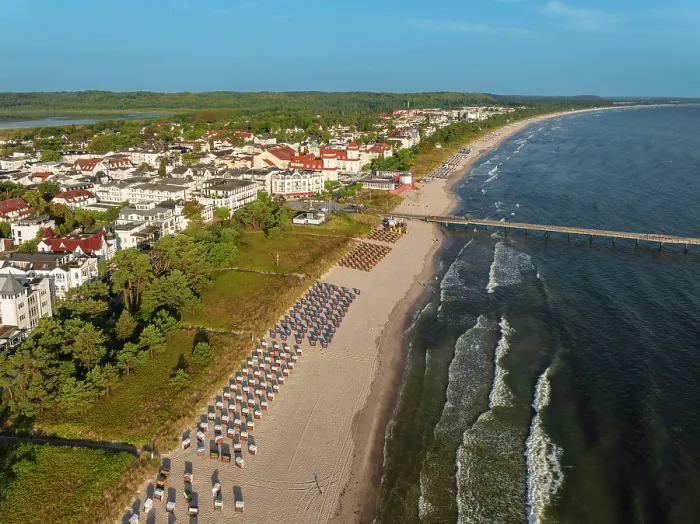 Framed Print : Beach with pier and spa house, Binz, Rugen Island, Baltic Sea, Mecklenburg-Western Pomerania, Germany Framed Print : Beach with pier and spa house, Binz, Rugen Island, Baltic Sea, Mecklenburg-Western Pomerania, Germany