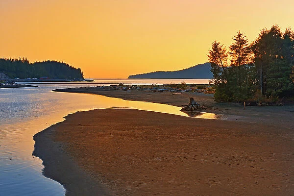 Beach at sunset, Port Renfrew. Vancouver Island, British Columbia, Canada
