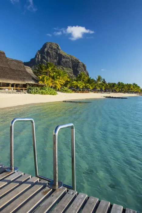 Framed Print : Beachcomber Paradis Hotel, Le Morne Brabant Peninsula, Black River (Riviere Noire)