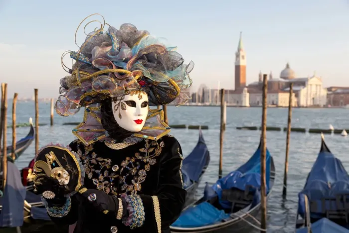 Framed Print : Beautiful costume and mask at the Venice Carnival, Piazza San Marco (St Framed Print : Beautiful costume and mask at the Venice Carnival, Piazza San Marco (St