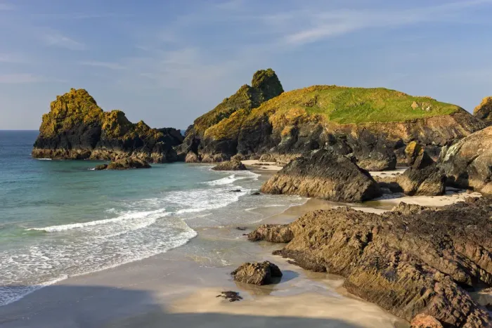 Framed Print : Beautiful deserted beach at Kynance Cove, Lizard, Cornwall, England Framed Print : Beautiful deserted beach at Kynance Cove, Lizard, Cornwall, England