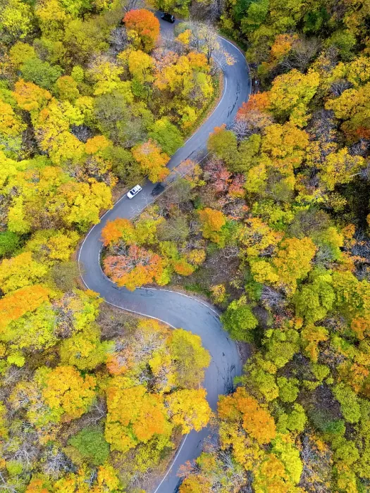 Framed Print : Beautiful road through Smugglers Notch, Vermont, New England, USA Framed Print : Beautiful road through Smugglers Notch, Vermont, New England, USA
