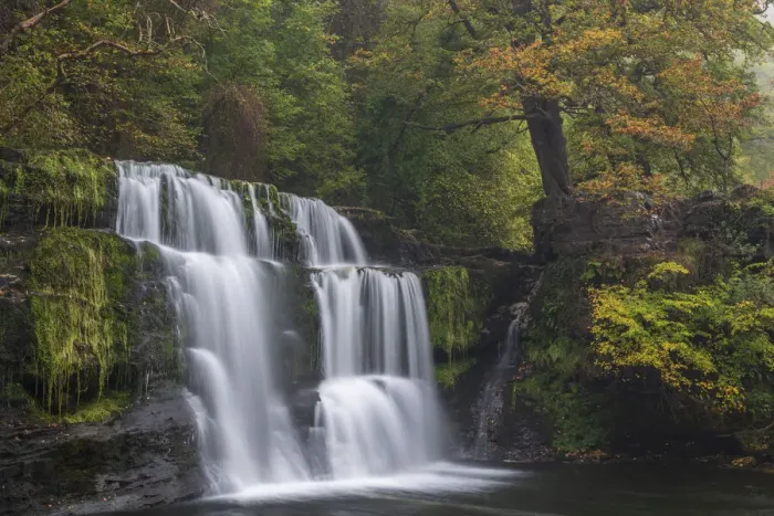 Framed Print : Beautiful waterfall on the Four Waterfalls Walk in the Brecon Beacons National Park