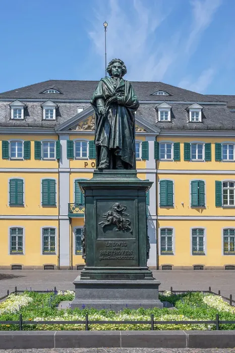 Framed Print : Beethoven monument at the Munsterplace in front of the former main post office, Bonn, North Rhine-Westphalia, Germany Framed Print : Beethoven monument at the Munsterplace in front of the former main post office, Bonn, North Rhine-Westphalia, Germany