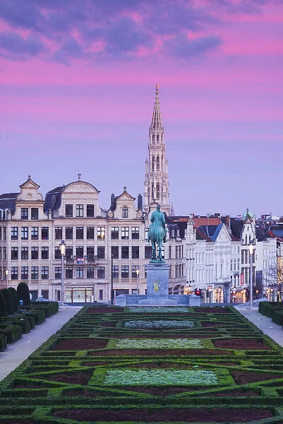Belgium, Brussels, Mont des Arts, city skyline with Hotel de Ville tower, dawn