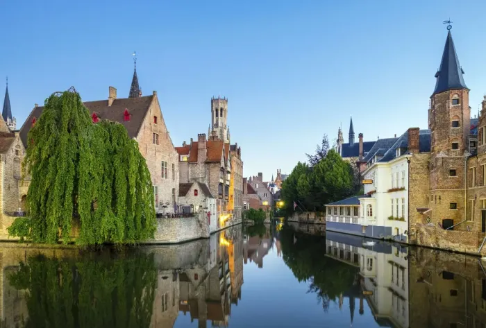 Framed Print : Belgium, West Flanders (Vlaanderen), Bruges (Brugge) Framed Print : Belgium, West Flanders (Vlaanderen), Bruges (Brugge)