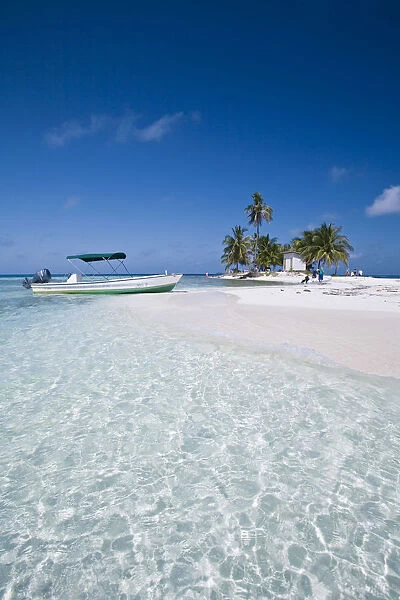 Belize, Silk Caye, Beach