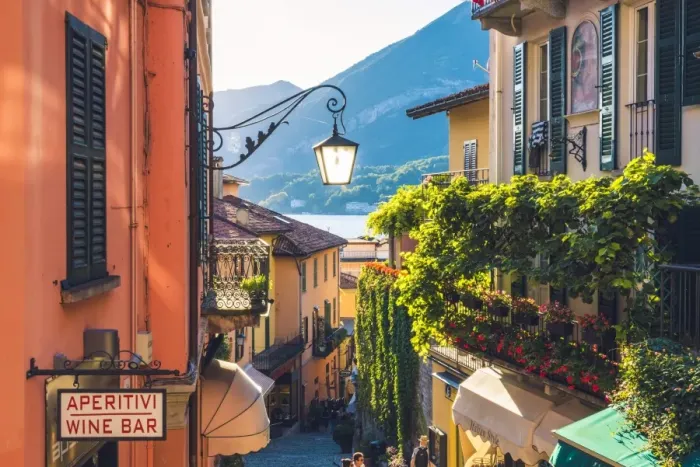 Framed Print : Bellagio, lake Como, Como district, Lombardy, Italy Framed Print : Bellagio, lake Como, Como district, Lombardy, Italy
