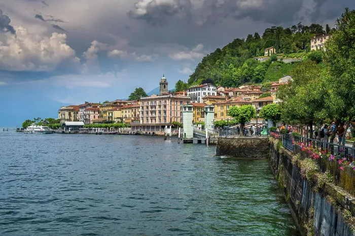 Framed Print : Bellagio, Lake Como, Lombardy, Italy Framed Print : Bellagio, Lake Como, Lombardy, Italy