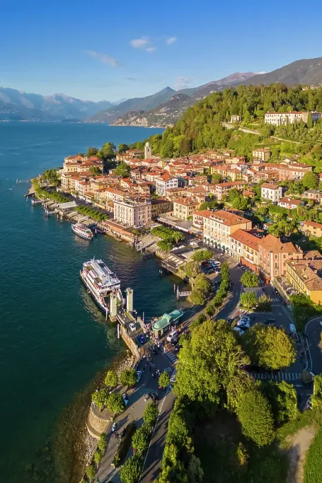 Framed Print : Bellagio town, on lake Como, in summer. Como Province, Lombardy, Italy Framed Print : Bellagio town, on lake Como, in summer. Como Province, Lombardy, Italy