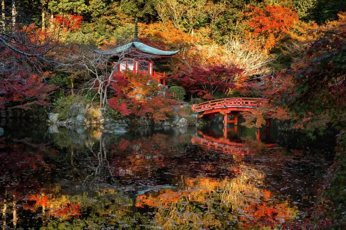Framed Print : Bentendo Hall & Bridge in Autumn, Daigo-ji Temple, Kyoto, Japan Framed Print : Bentendo Hall & Bridge in Autumn, Daigo-ji Temple, Kyoto, Japan