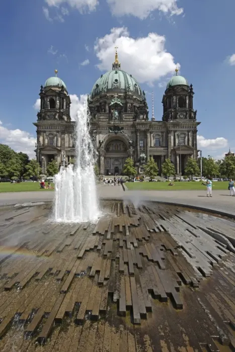 Framed Print : The Berlin Cathedral (Berliner Dom) in the centre of Berlin on a summers day Framed Print : The Berlin Cathedral (Berliner Dom) in the centre of Berlin on a summers day