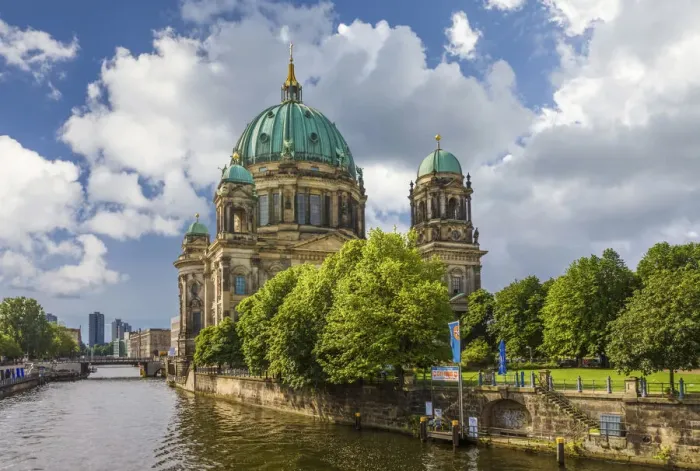 Framed Print : Berlin Cathedral at Lustgarten on Museum Island, Berlin, Germany Framed Print : Berlin Cathedral at Lustgarten on Museum Island, Berlin, Germany
