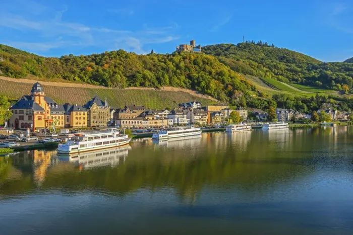 Framed Print : Bernkastle-Kues with Landshut castle, Mosel valley, Rhineland-Palatinate, Germany