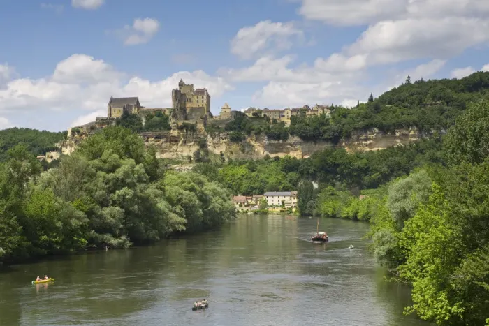 Framed Print : Beynac-et-Cazenac, Beynac, Dordogne, France Framed Print : Beynac-et-Cazenac, Beynac, Dordogne, France