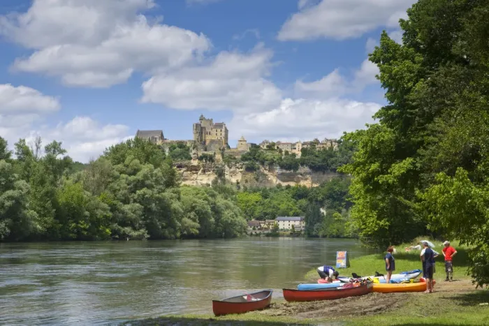 Framed Print : Beynac-et-Cazenac, Beynac, Dordogne, France Framed Print : Beynac-et-Cazenac, Beynac, Dordogne, France