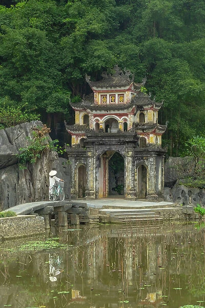 Bich Dong Pagoda, Tam Coc, Ninh Binh, Vietnam