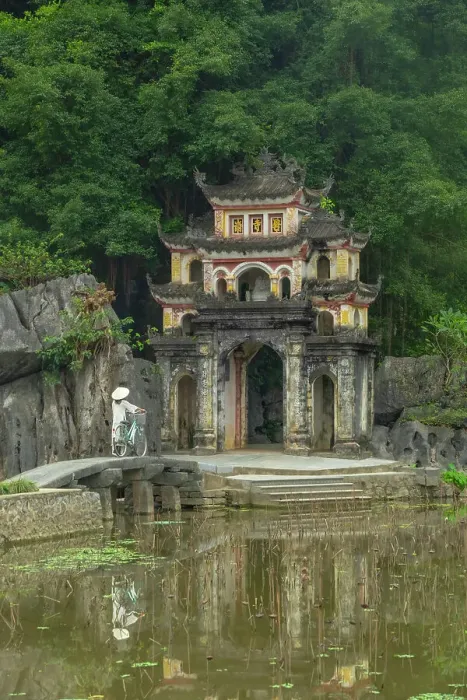 Framed Print : Bich Dong Pagoda, Tam Coc, Ninh Binh, Vietnam Framed Print : Bich Dong Pagoda, Tam Coc, Ninh Binh, Vietnam