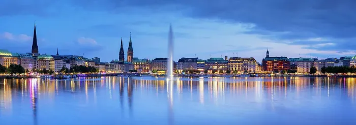 Framed Print : Binnenalster at dusk, Hamburg, Germany Framed Print : Binnenalster at dusk, Hamburg, Germany