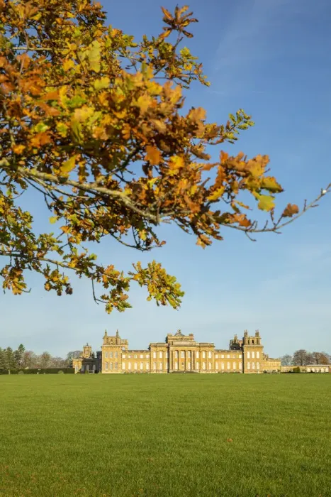 Framed Print : Blenheim Palace, Blenheim Park, Woodstock, Oxfordshire, England Framed Print : Blenheim Palace, Blenheim Park, Woodstock, Oxfordshire, England