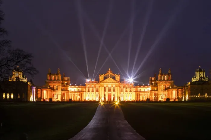 Framed Print : Blenheim Palace, Blenheim Park, Woodstock, Oxfordshire, England Framed Print : Blenheim Palace, Blenheim Park, Woodstock, Oxfordshire, England